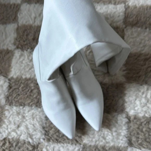 Jessica Simpson white high boots - Picture 4 of 10